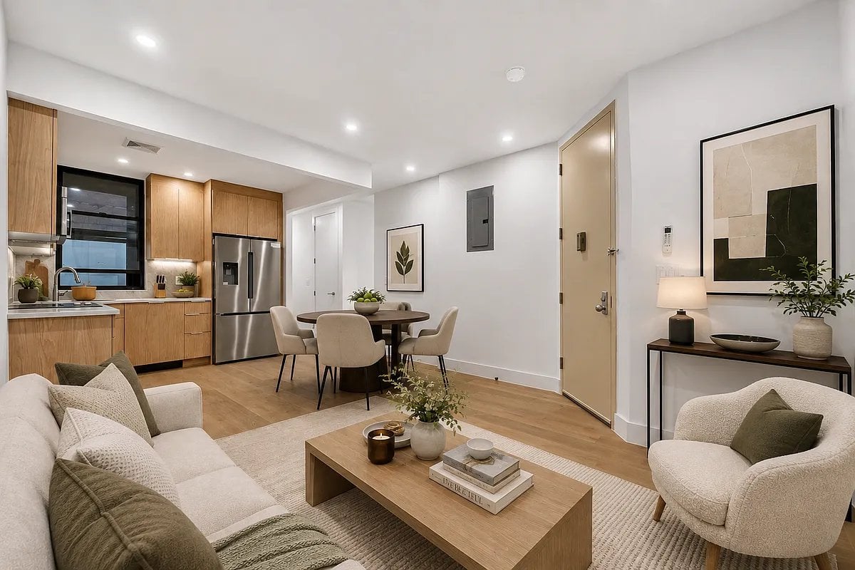 4.0 bed apartment at 205 Eighth Avenue, Chelsea