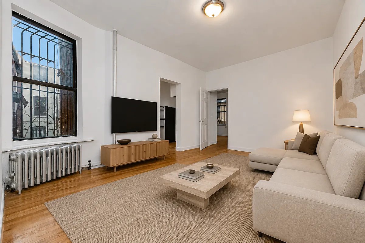 1.0 bed apartment at 142 South 9th Street, Williamsburg