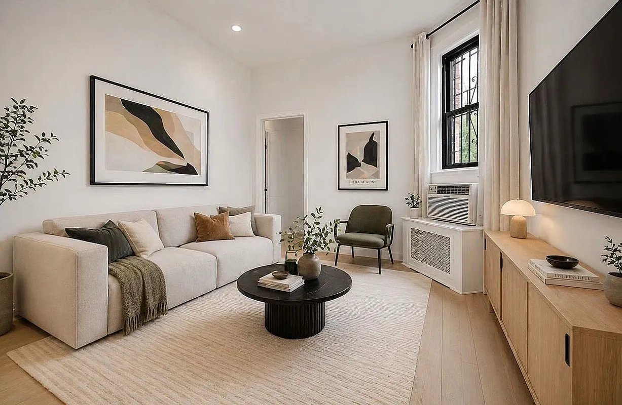 2.0 bed apartment at 225 West 20th Street, Chelsea