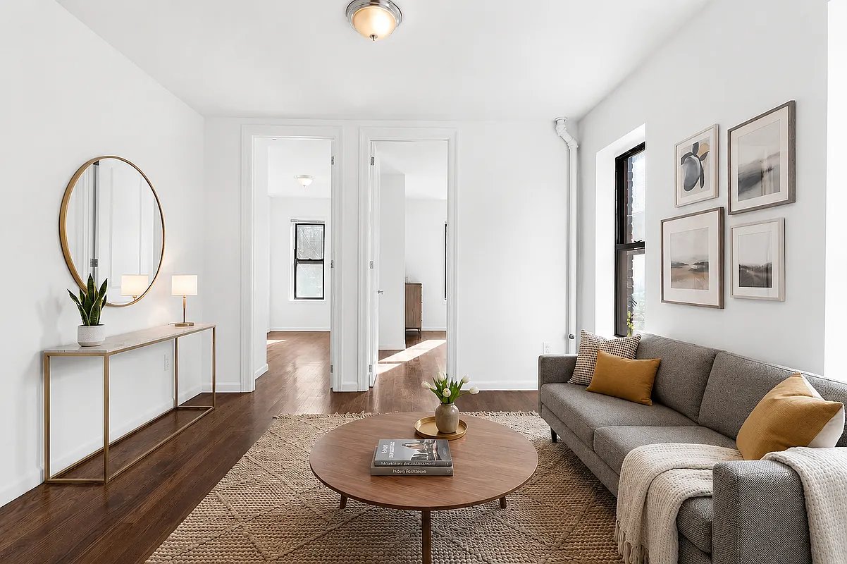 2.0 bed apartment at 207 Madison Street, Chinatown