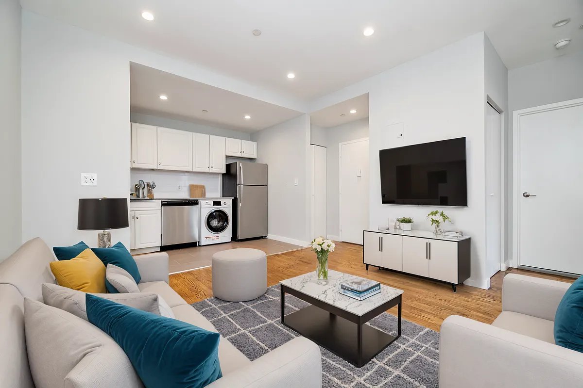 2.0 bed apartment at 152 Ludlow Street, Lower East Side