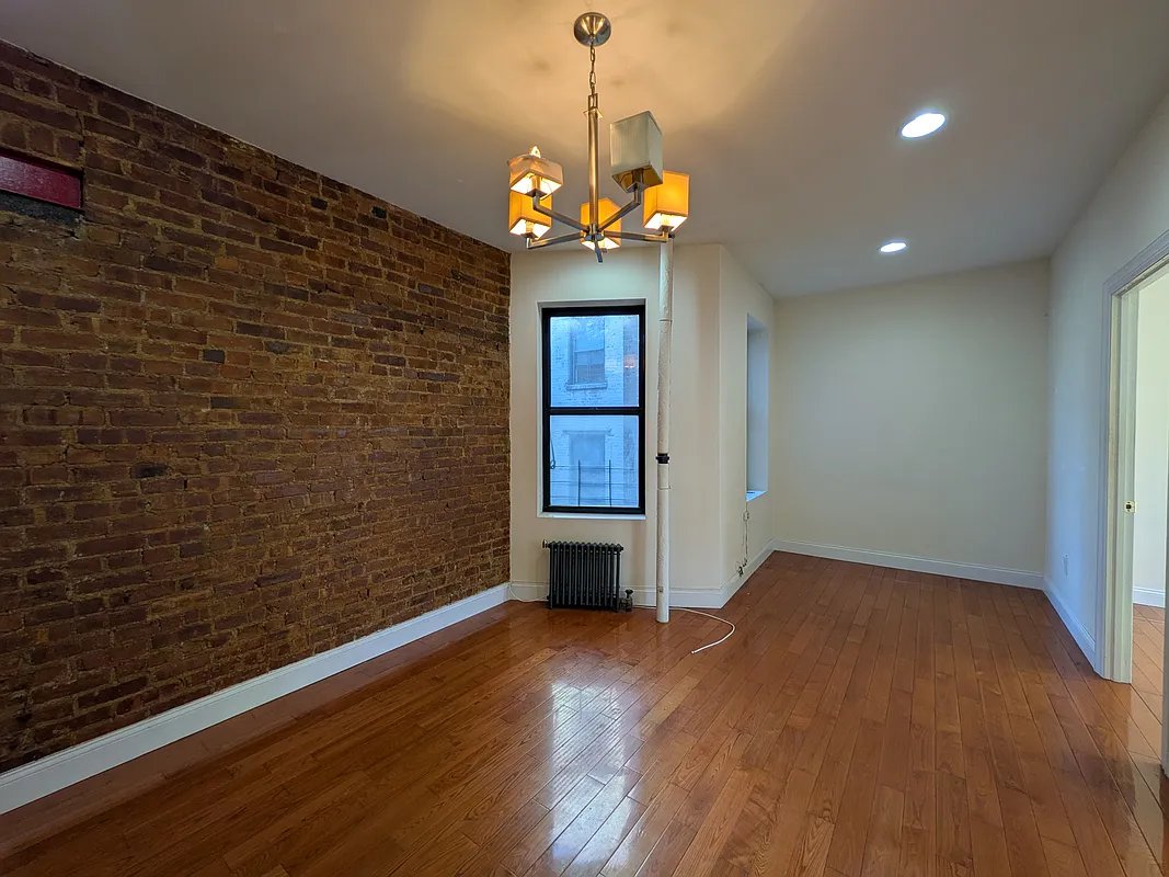 2.0 bed apartment at 533 West 158th Street, Washington Heights