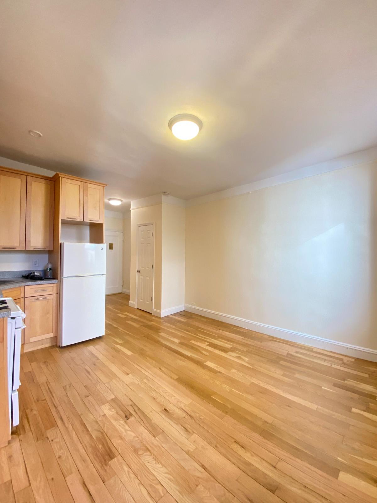 1.0 bed apartment at 117 E 89th ST, Upper East Side