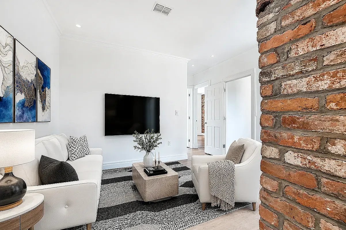 3.0 bed apartment at 107 Christopher Street, West Village