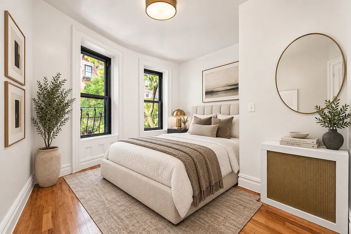 3.0 bed apartment at 322 West 11th Street, West Village