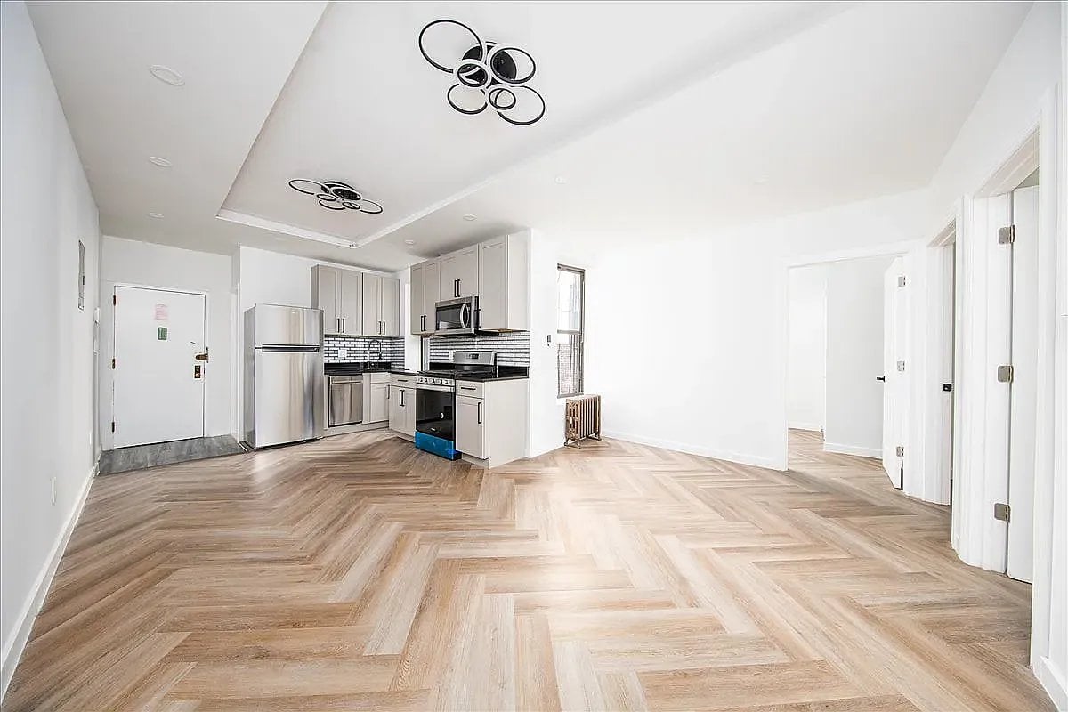 3.0 bed apartment at 256 Pacific Street, Boerum Hill