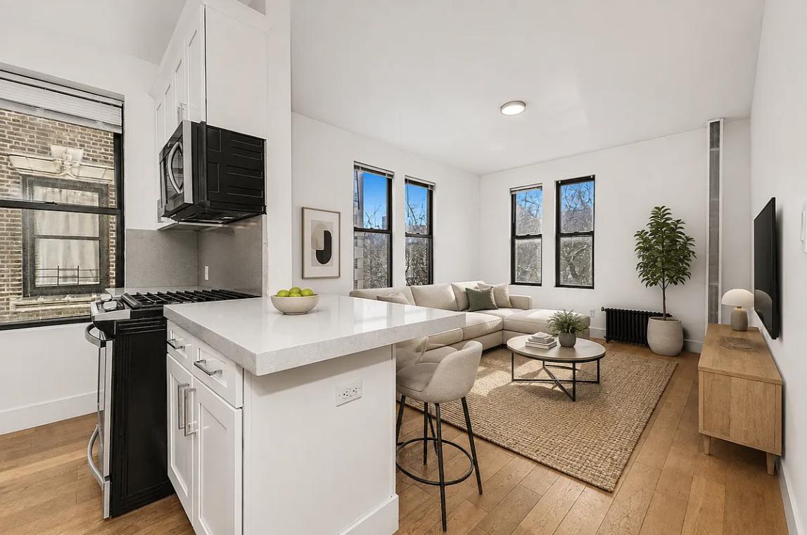 2.0 bed apartment at 217 Central Park North, Harlem