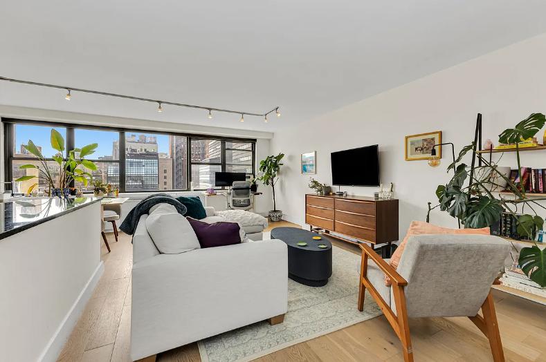 1.0 bed apartment at 7 East 14th Street, Union Square