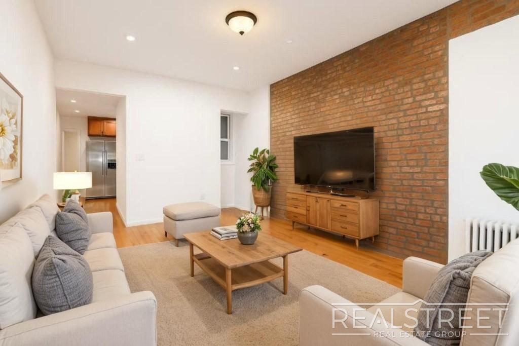 168 7th Ave #3R, BROOKLYN, NY 11215 | 11217