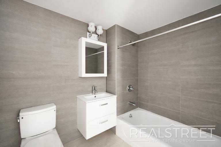 90-02 Queens Blvd #611, ELMHURST, NY 11373 | 11339