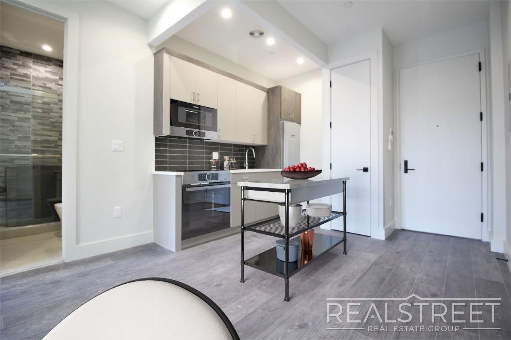 697 Dekalb Ave UNIT&nbsp;4R, Brooklyn, NY, 11216