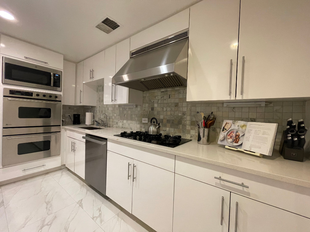 90 East End Avenue 6B Upper East Side New York NY 10028