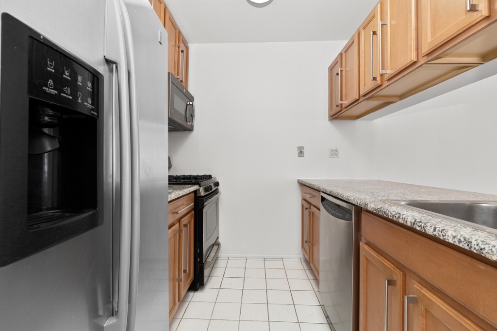 393 West 49th Street Clinton New York NY 10019