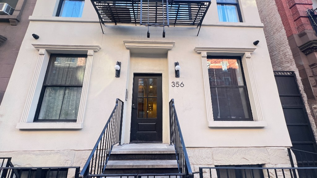 356 West 48th Street Clinton New York NY 10036