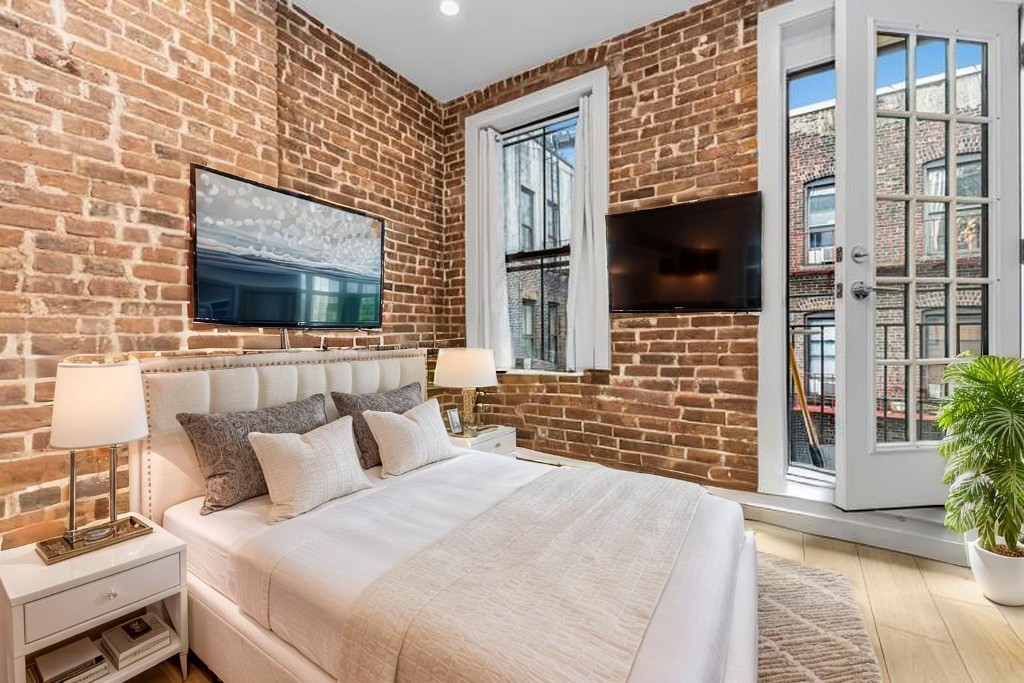 356 West 48th Street Clinton New York NY 10036