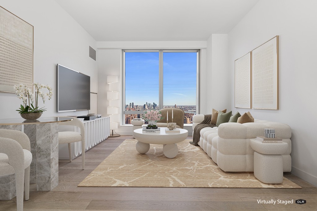 252 South Street 42F Lower East Side New York NY 10002