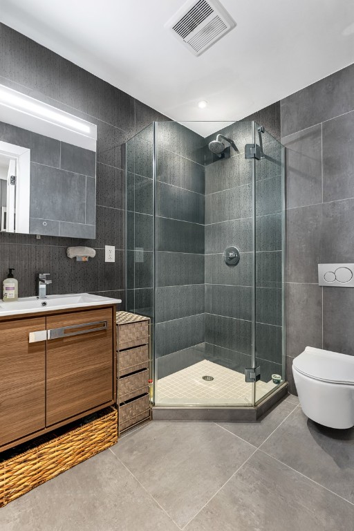 356 West 48th Street 1C Clinton New York NY 10036