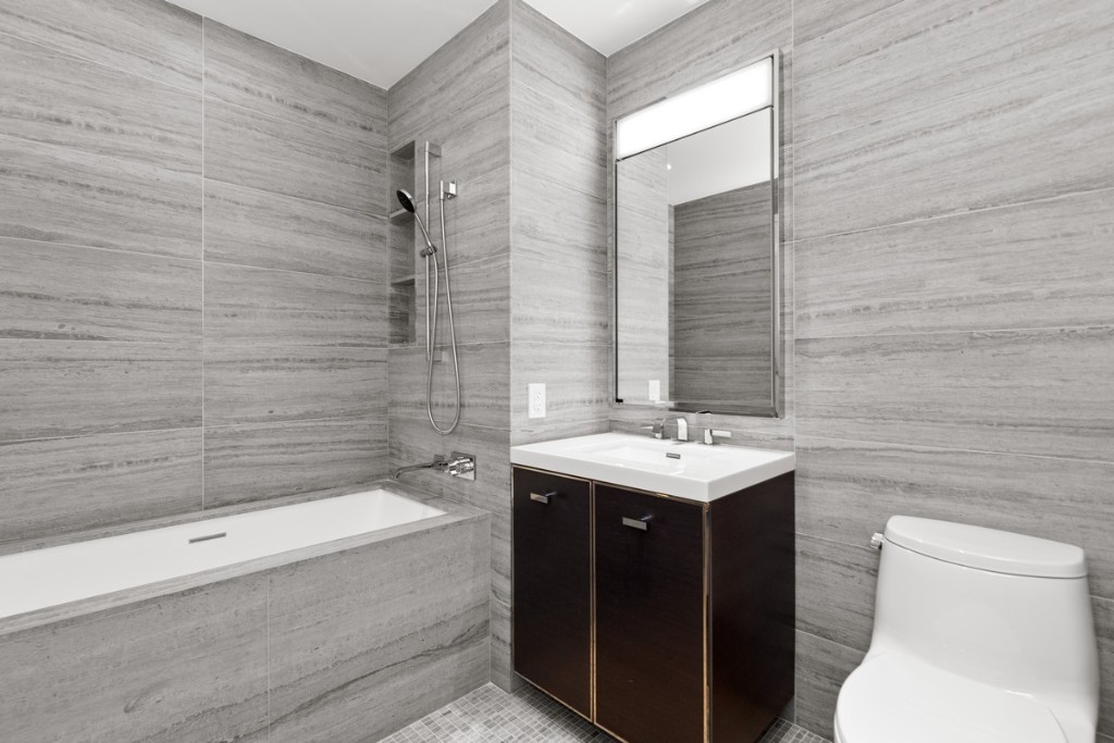 252 South Street 18F Lower East Side New York NY 10002