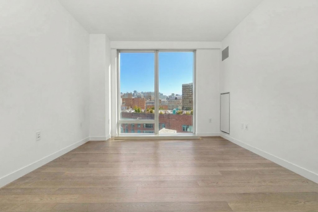 252 South Street 18F Lower East Side New York NY 10002