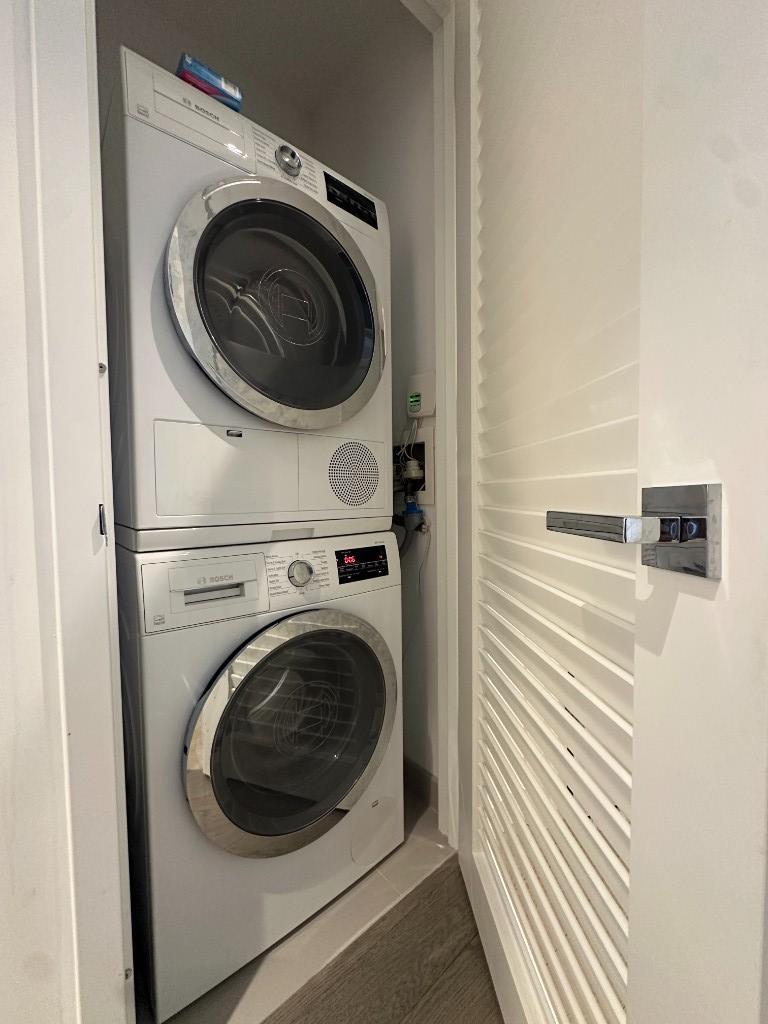 252 South Street 18F Lower East Side New York NY 10002