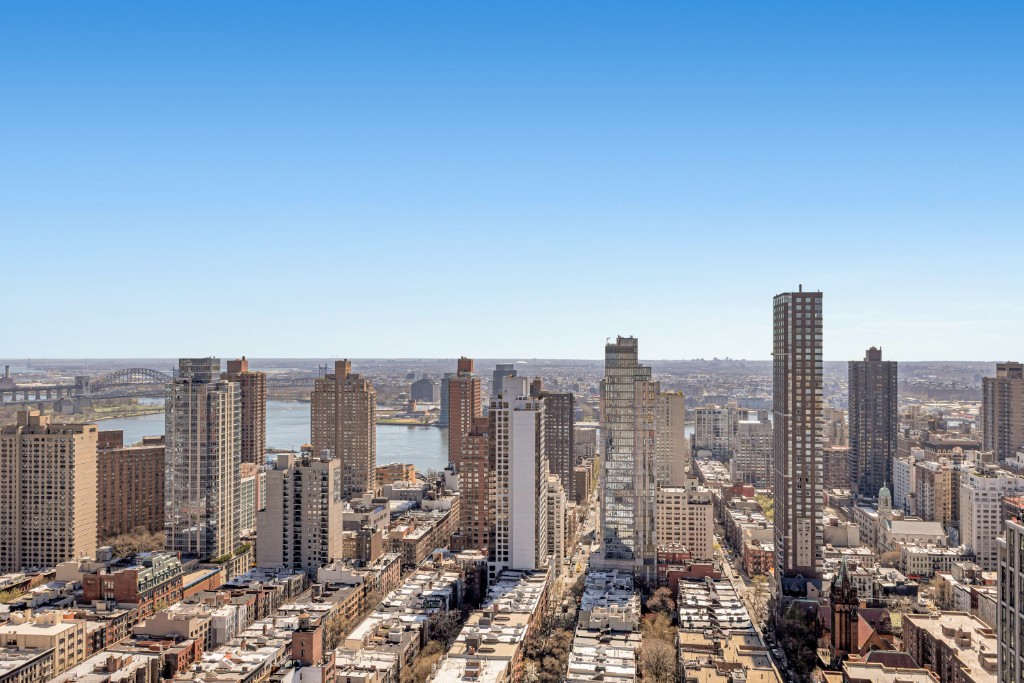 200 East 89th Street 37D Upper East Side New York NY 10128