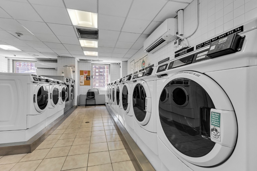 200 East 89th Street 37D Upper East Side New York NY 10128