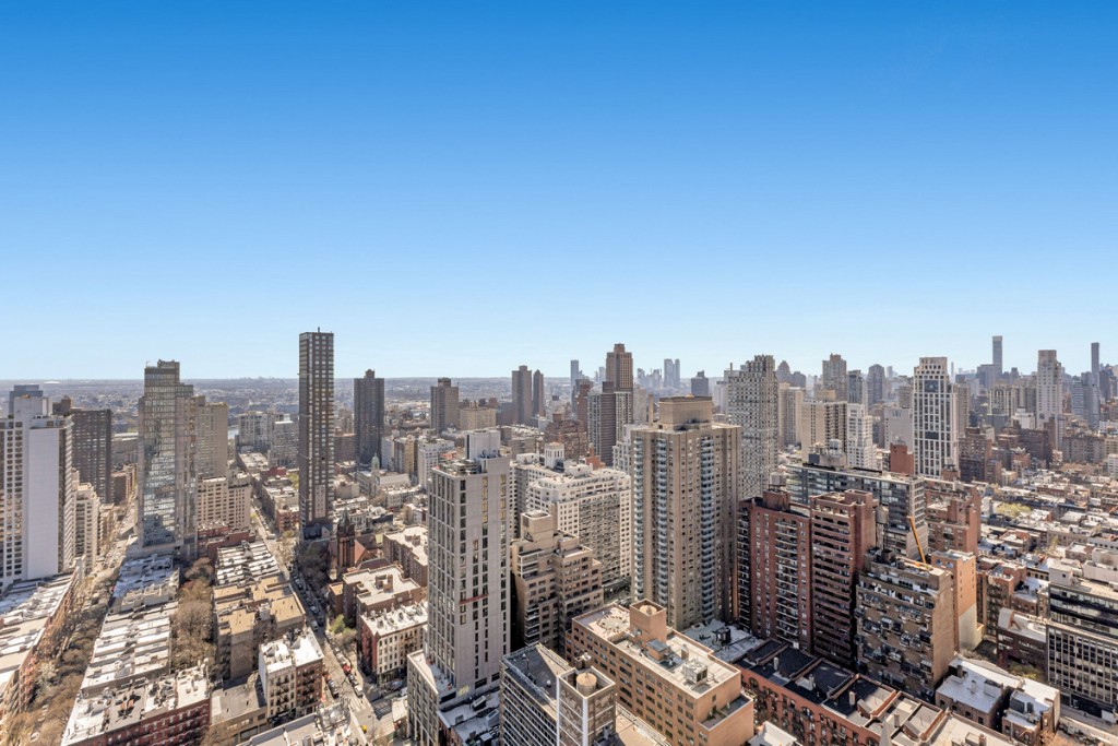 200 East 89th Street 37D Upper East Side New York NY 10128