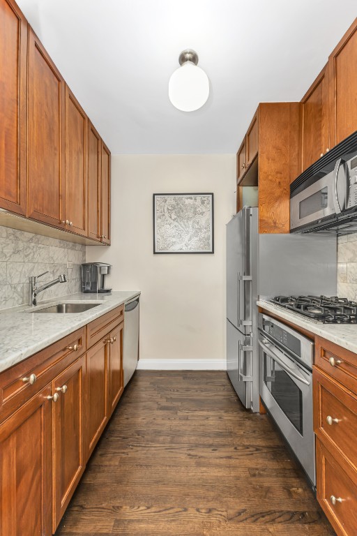 16 West 16th Street Flatiron District New York NY 10011