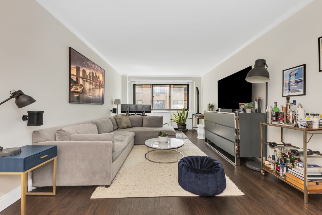 16 West 16th Street Flatiron District New York NY 10011