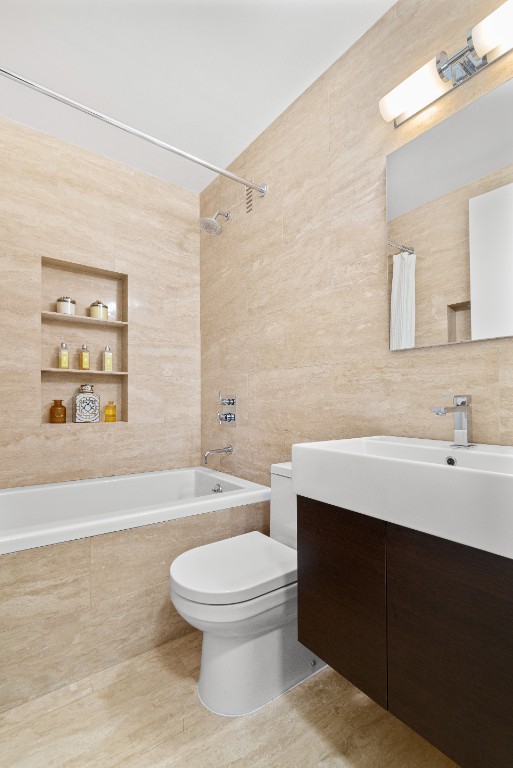30 West 61st Street 11G Lincoln Square New York NY 10023