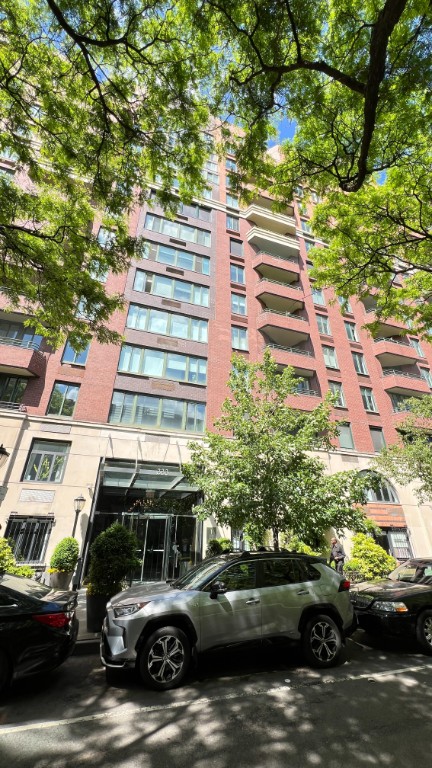 333 Rector Place 502 Battery Park City New York NY 10280