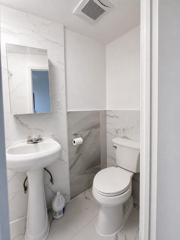 87 Clinton Street 9 Lower East Side New York NY 10002