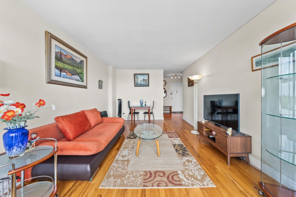 2600 East 21st Street Sheepshead Bay Brooklyn NY 11235