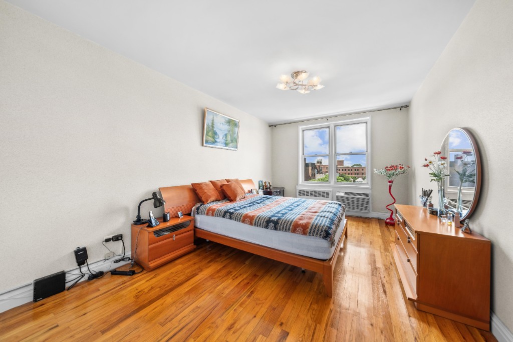 2600 East 21st Street Sheepshead Bay Brooklyn NY 11235
