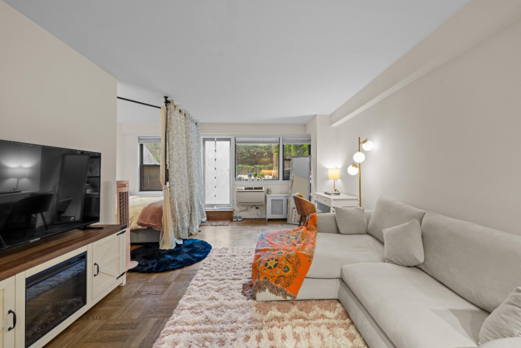 245 East 24th Street 2C Kips Bay New York NY 10010