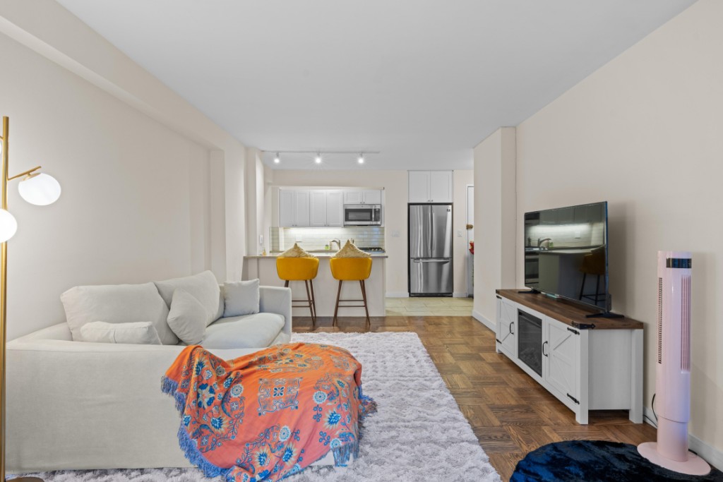 245 East 24th Street 2C Kips Bay New York NY 10010