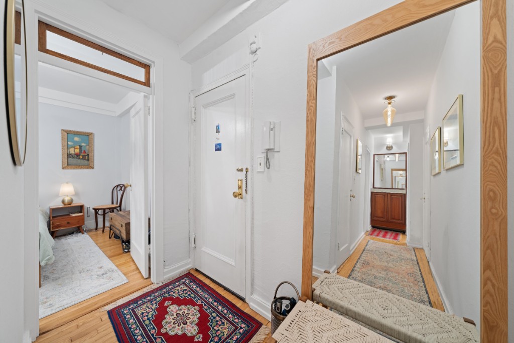 10 Mitchell Place Beekman Place New York NY 10017