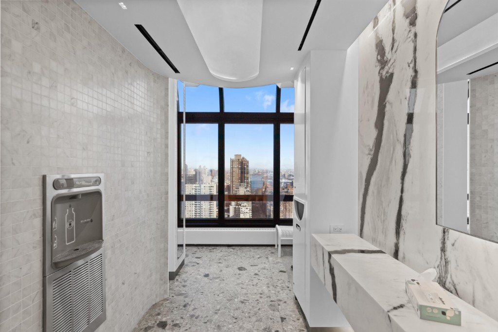530 East 76th Street 19C Upper East Side New York NY 10021