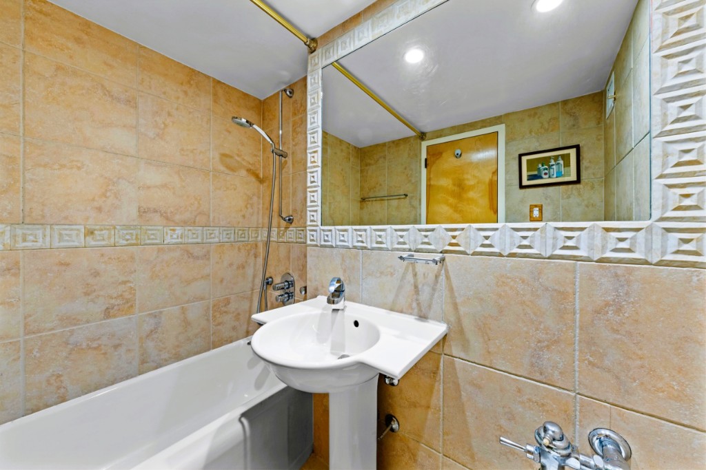 174 East 74th Street Upper East Side New York NY 10021