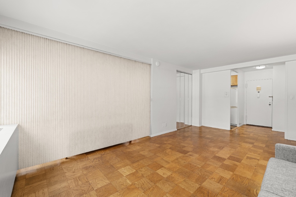 310 West 56th Street 10E Clinton New York NY 10019