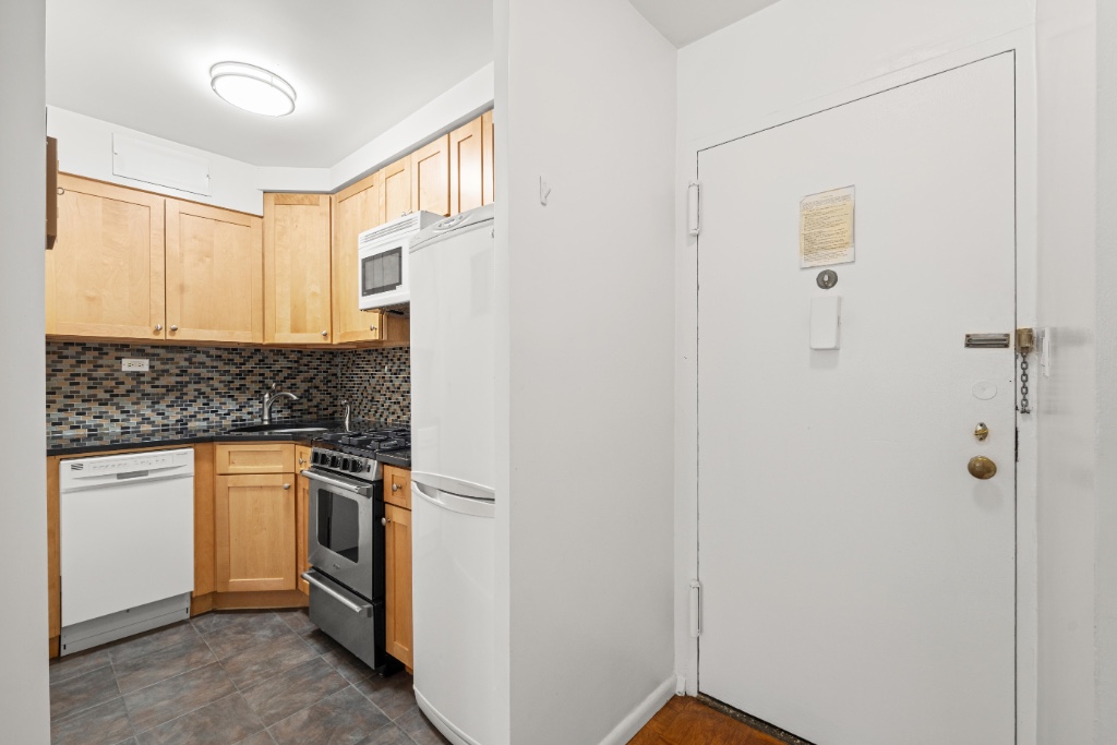 310 West 56th Street 10E Clinton New York NY 10019