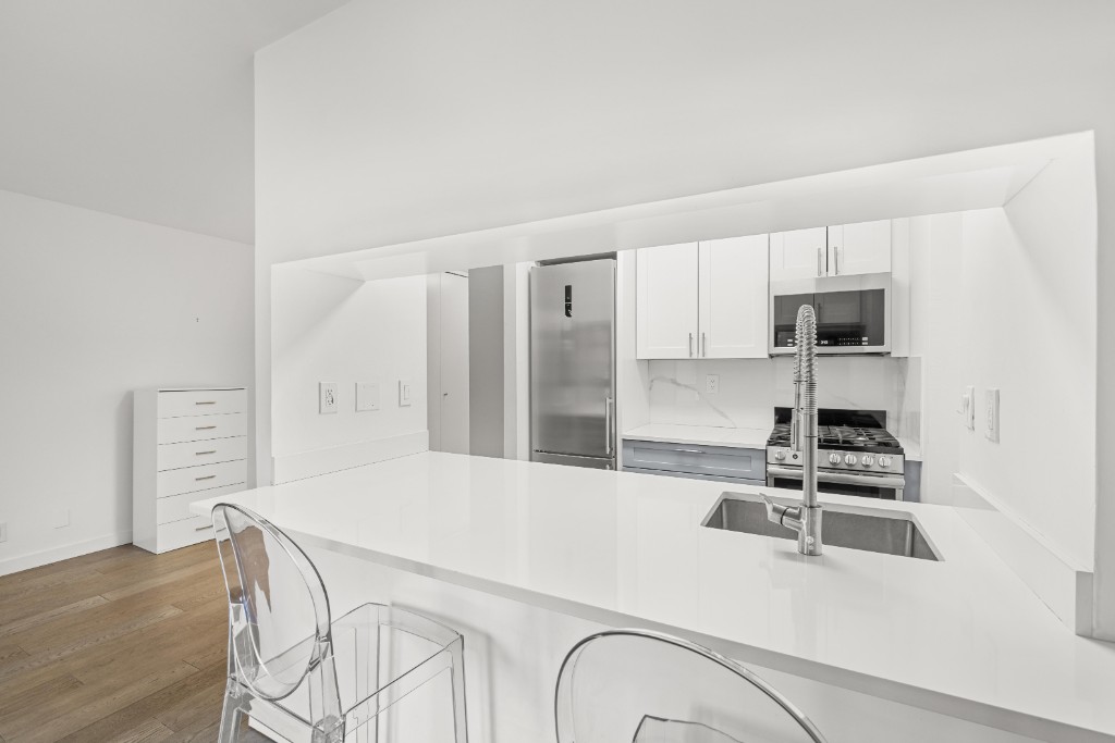 1 Irving Place U16H Gramercy Park New York NY 10003