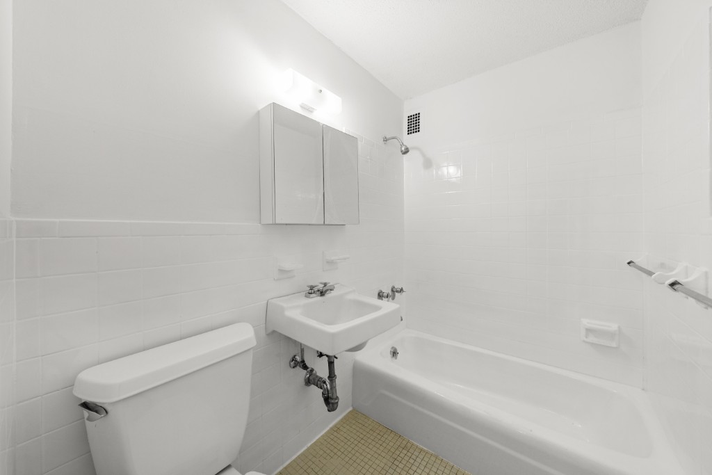 333 Pearl Street 7G Seaport District New York NY 10038