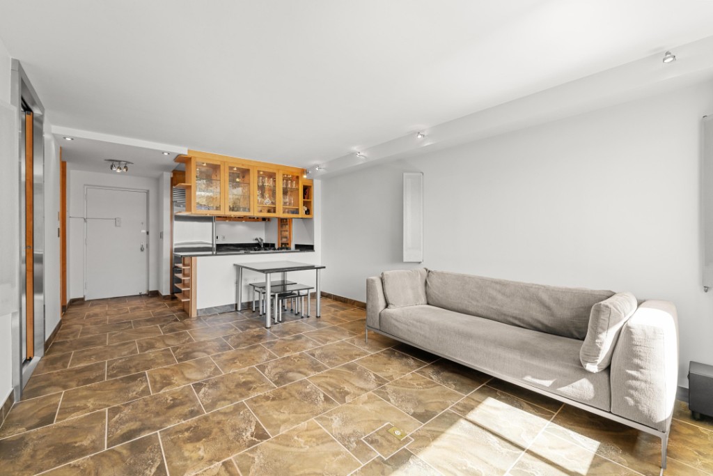 300 Rector Place 8B Battery Park City New York NY 10280