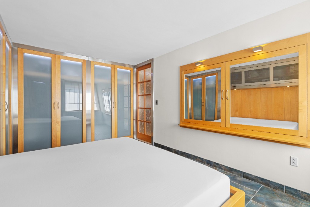 300 Rector Place 8B Battery Park City New York NY 10280