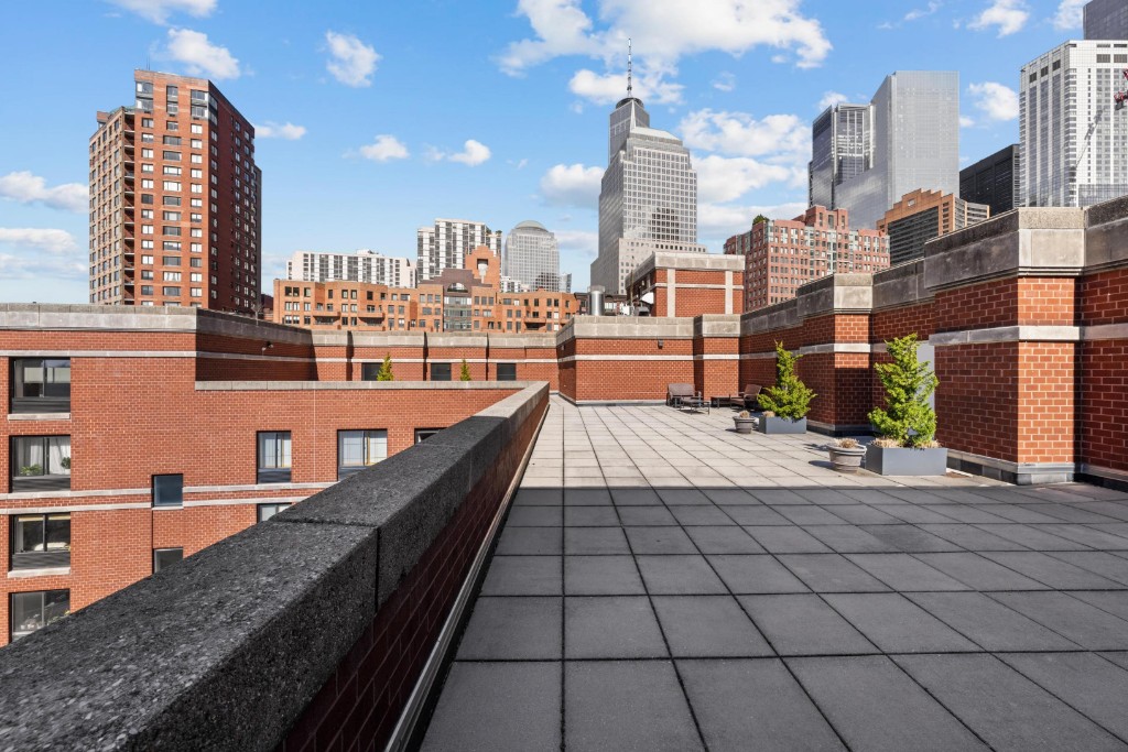 300 Rector Place 8B Battery Park City New York NY 10280