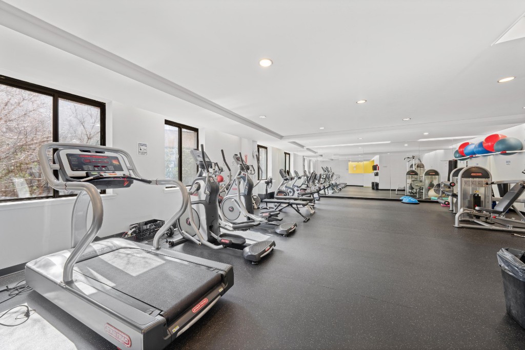 300 Rector Place 8B Battery Park City New York NY 10280