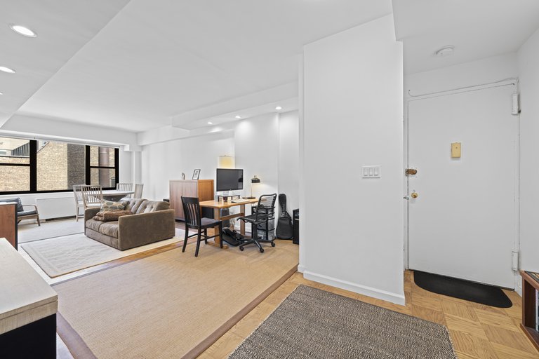 7 East 14th Street Flatiron District New York NY 10003