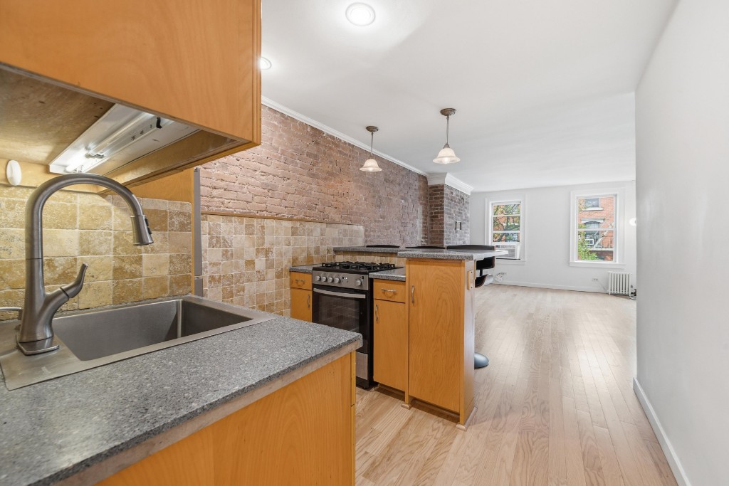 524 East 6th Street 8 E. Greenwich Village New York NY 10009