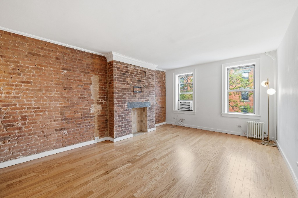 524 East 6th Street 8 E. Greenwich Village New York NY 10009